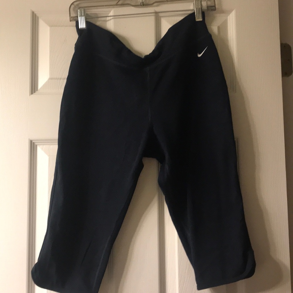 XL Nike Cropped Leggings